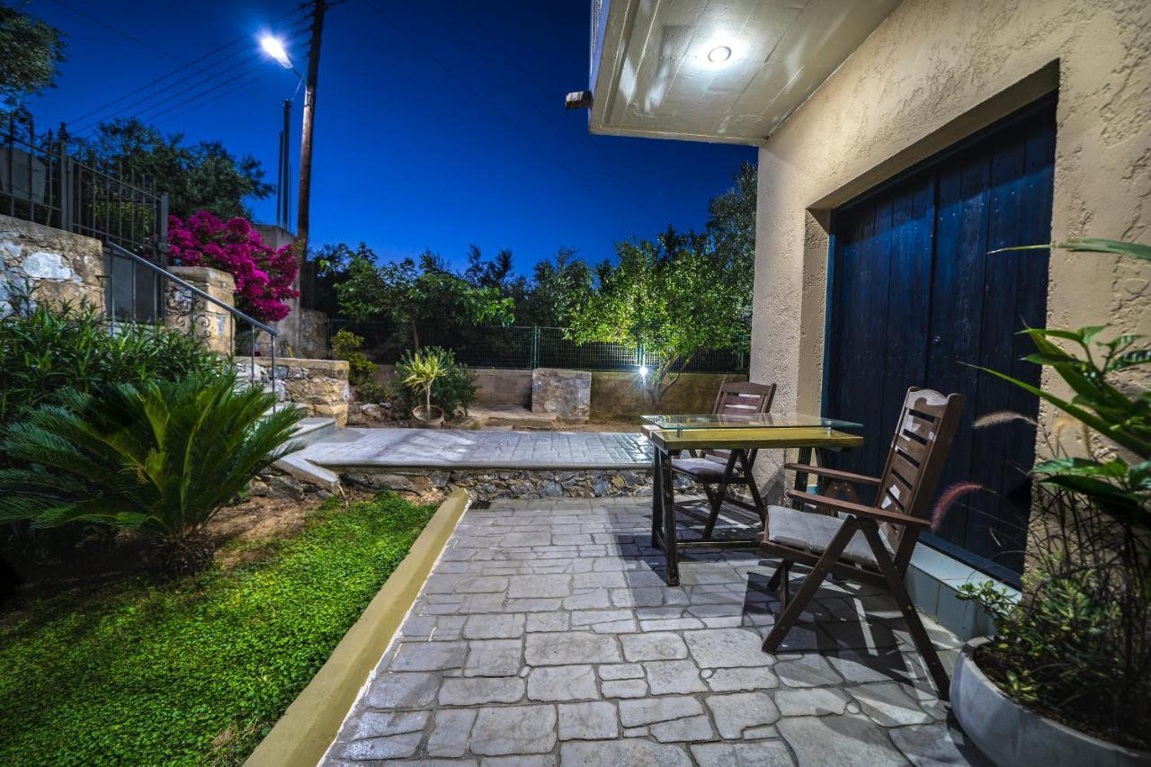 Petronila Luxury With Heated Private Pool * Kíssamos